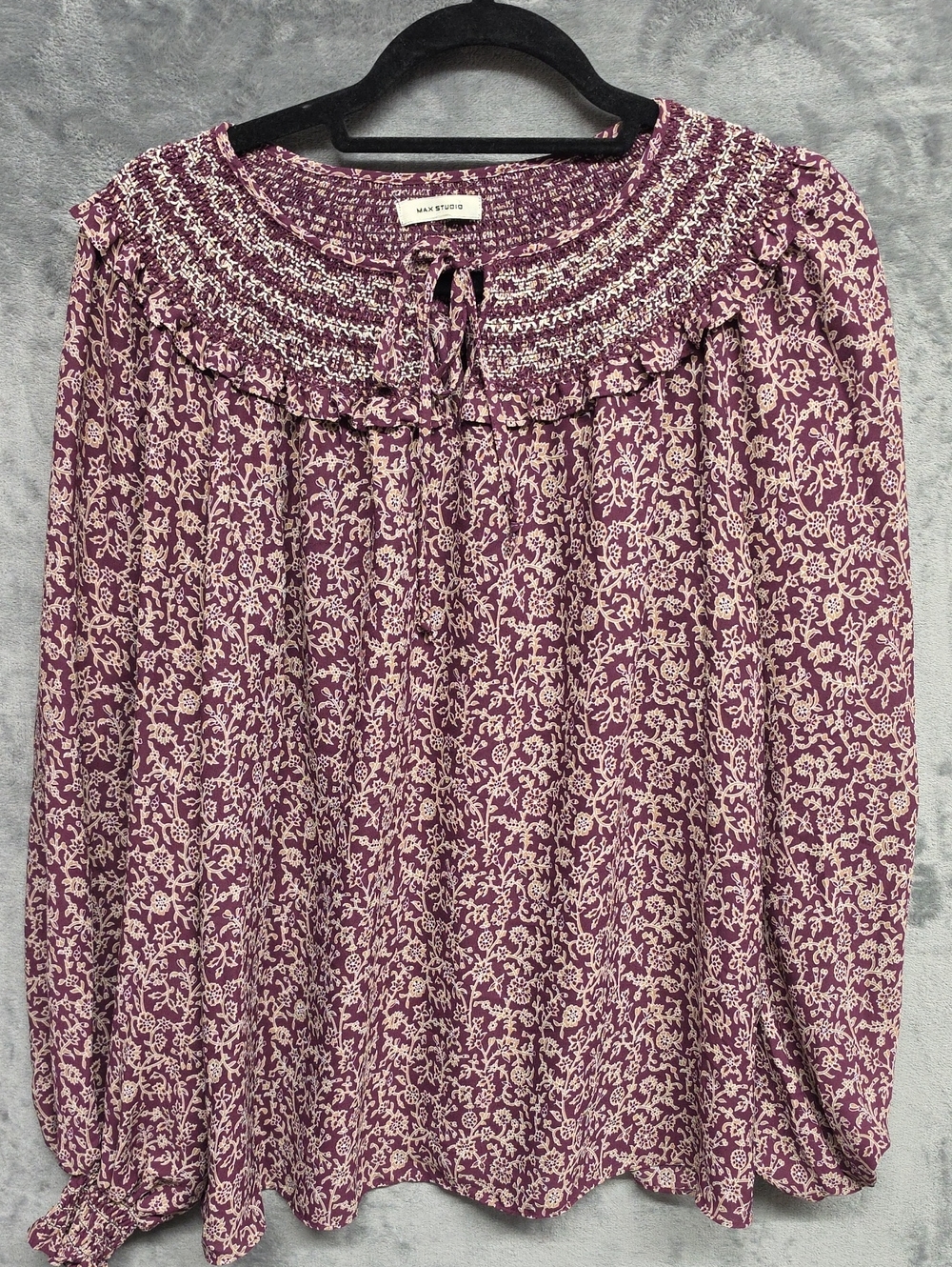 Max Studio Plum Floral Smocked Peasant Top Sz LG